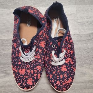 7|$30 Charlotte russe canvas shoes
